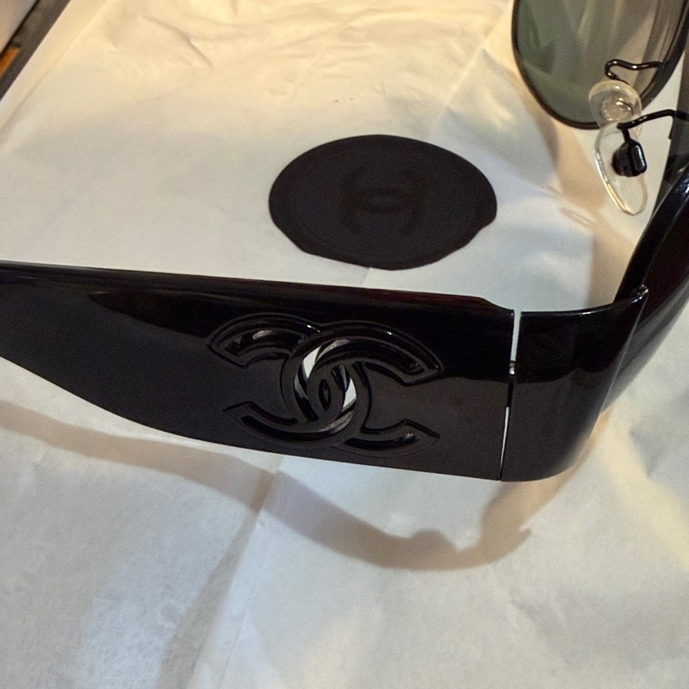 CHANEL Black and Silver Sunglasses - Picture 4 of 8